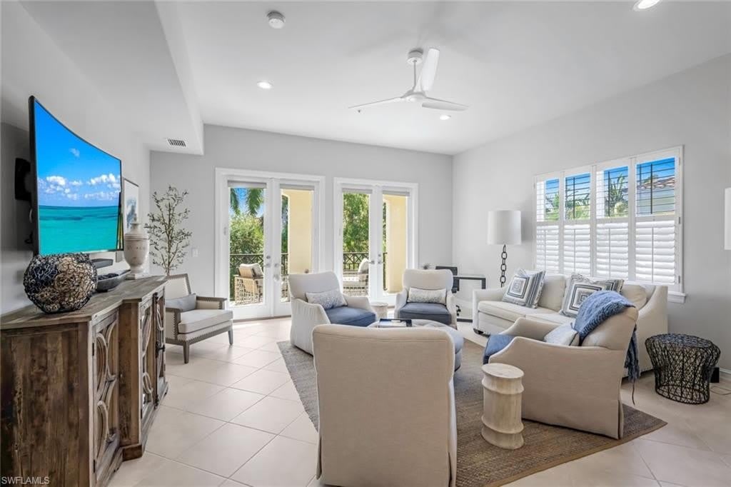 2851 Tiburon Blvd E – photo 4