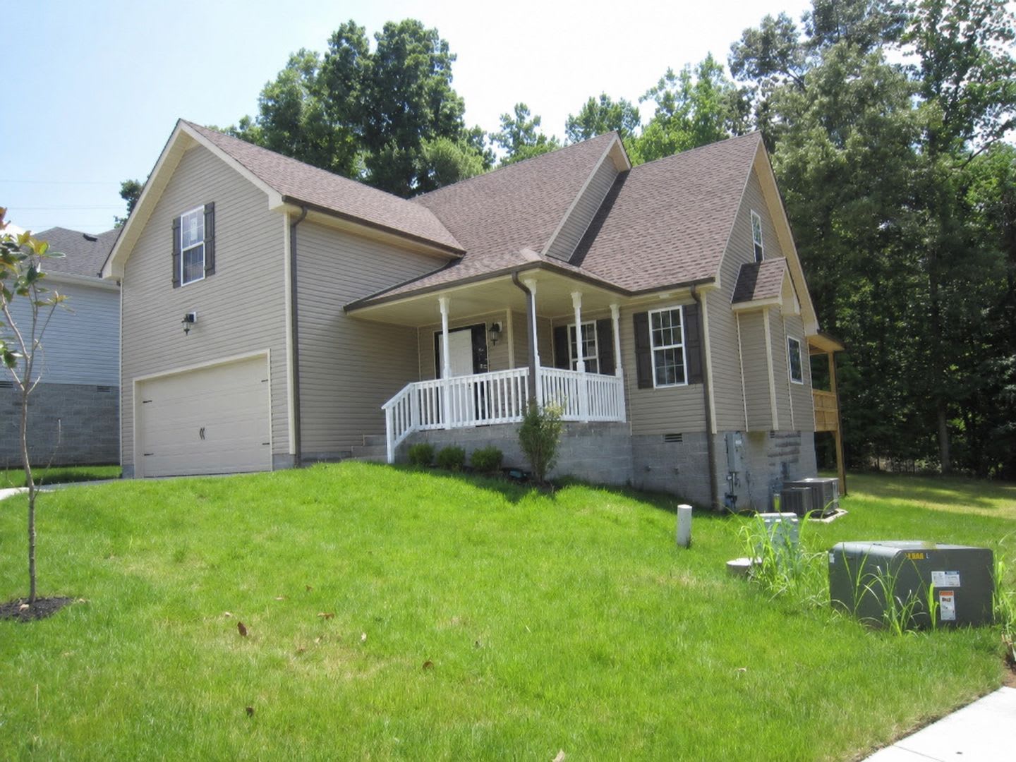 3 Bedroom 2 1/2 Bath Home For Rent Near Trenton Road! – photo 2