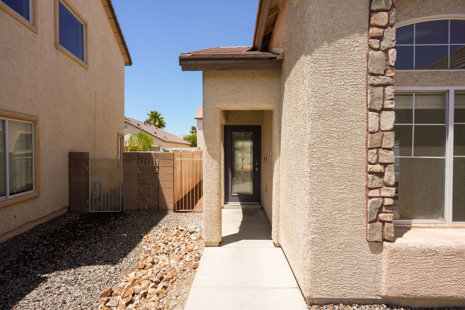 Beautifully Updated Single-Story Home with an Open Floor Plan – photo 5