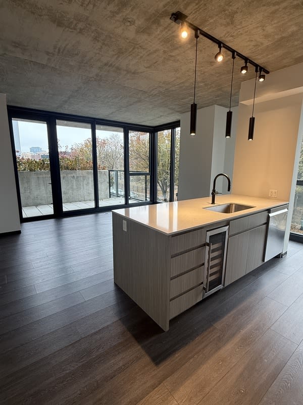 1319 W Lake – photo 1