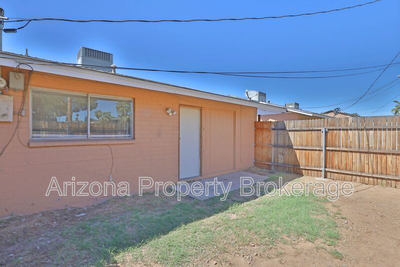 1702 W. Vogel Ave. – photo 5