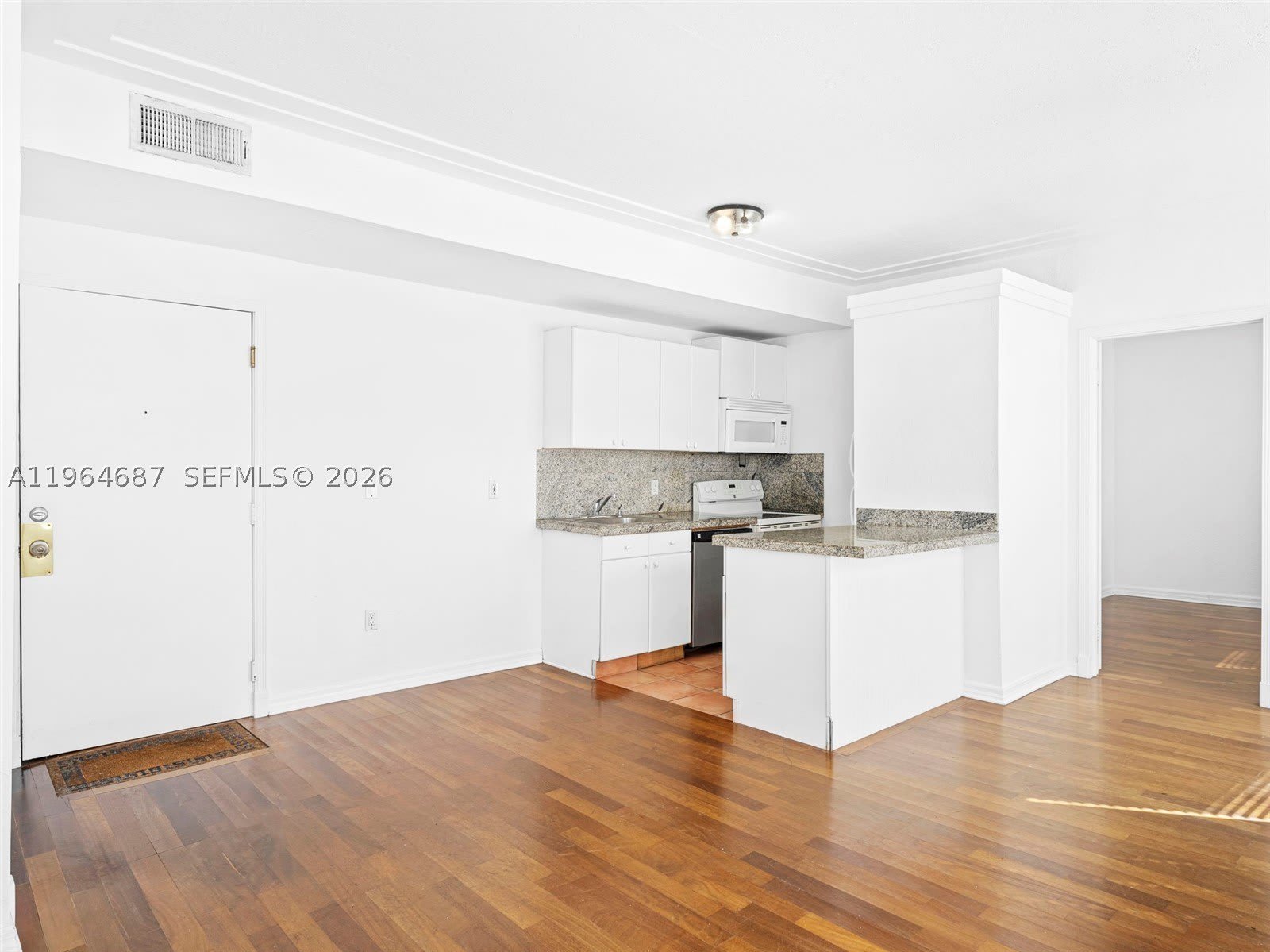 1027 Pennsylvania Ave – photo 3