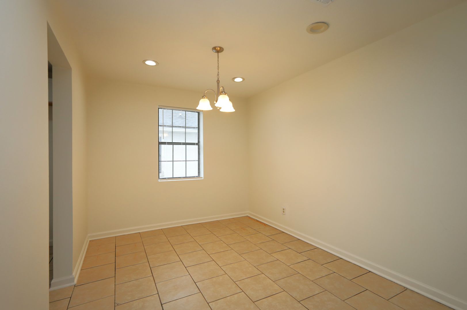 2816 Kirkwood Circle (HVP) – photo 4