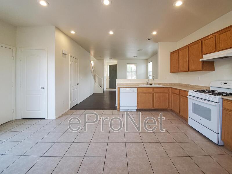 3314 Cave Primrose St. – photo 1