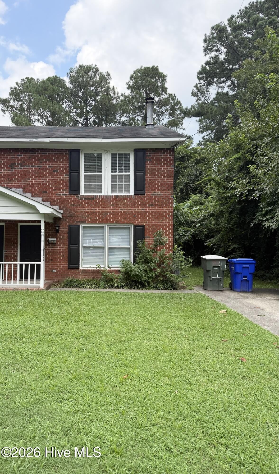 110 N Elm Street – photo 1