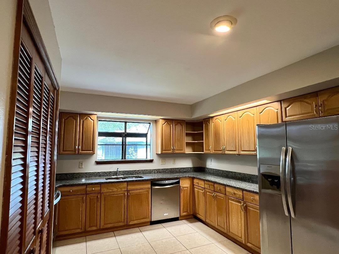 854 HUMPHREY Boulevard – photo 4