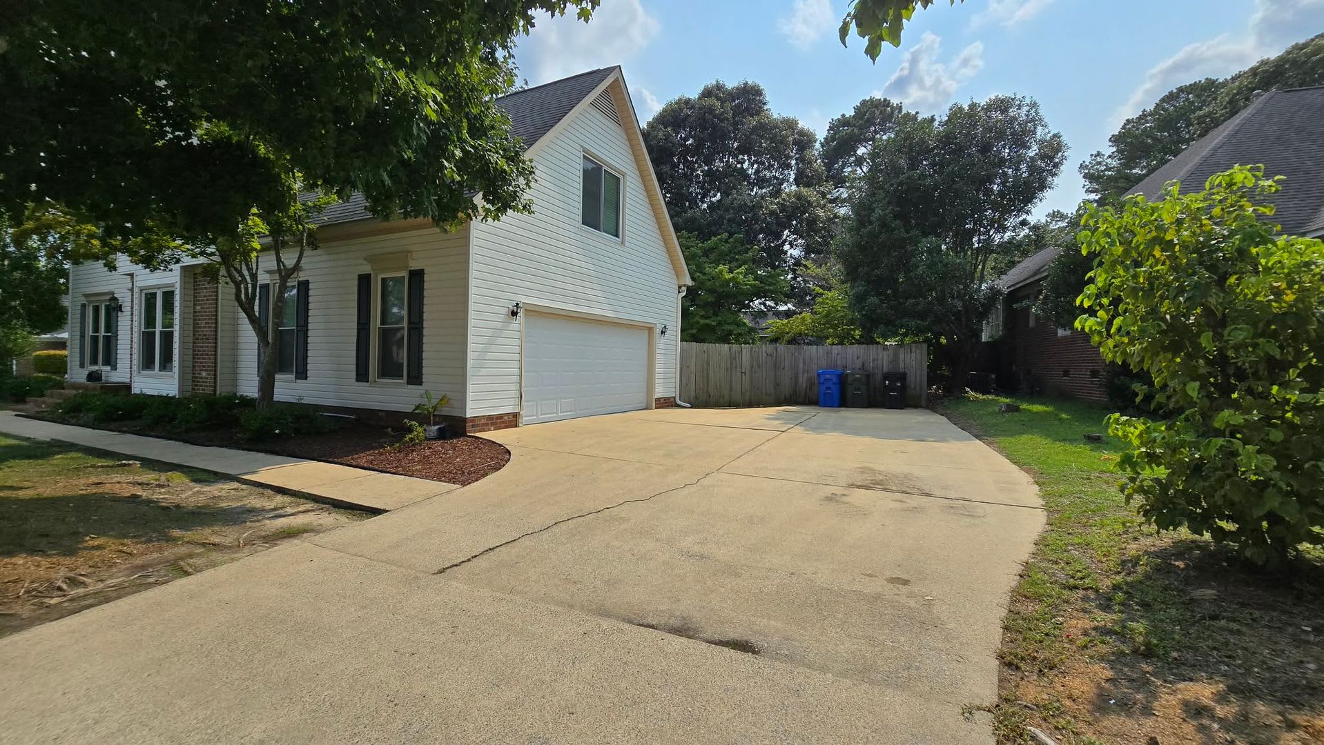 Welcome Home To This Beautiful Rental Located Just Off Country Club Drive On The Highly Sought After North Side Of Town – photo 4