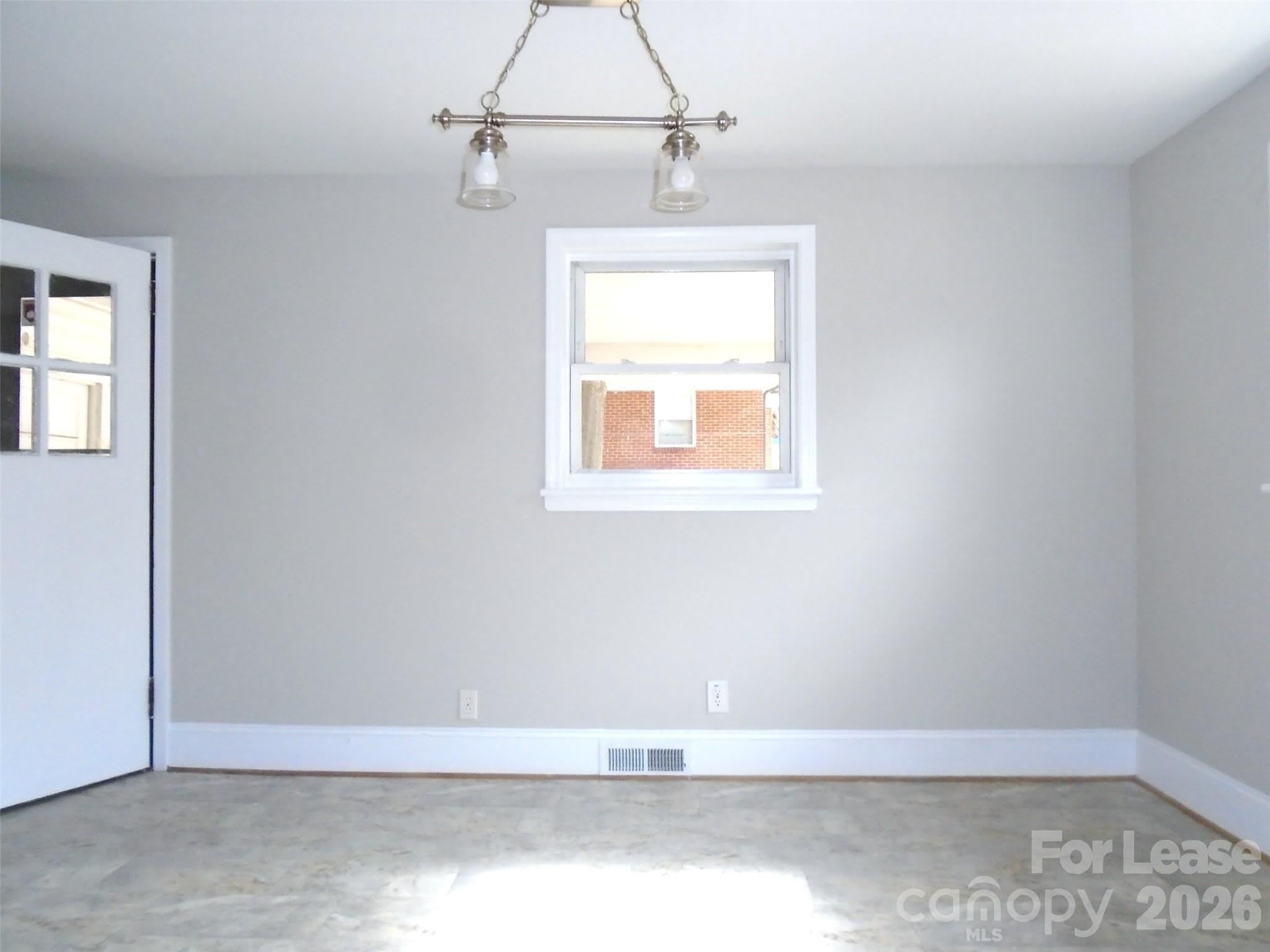 223 Dakota Street – photo 3