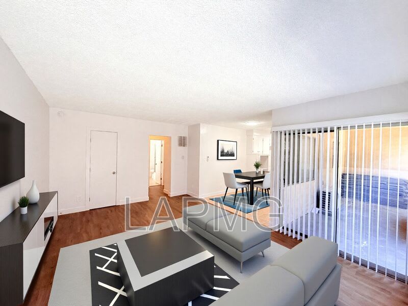 853 W Beach Avenue – photo 1