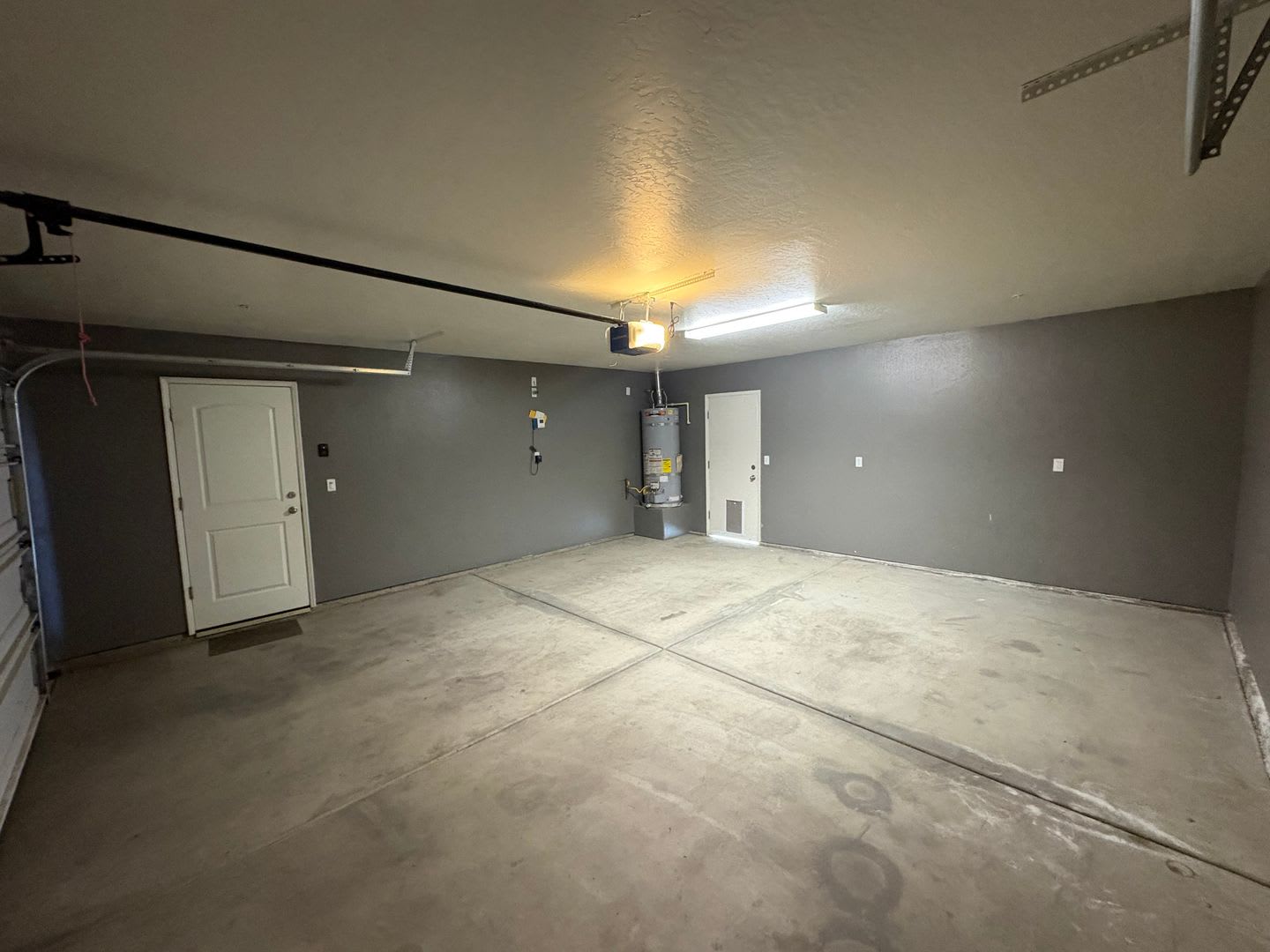 NW Visalia Home Available Now! – photo 3