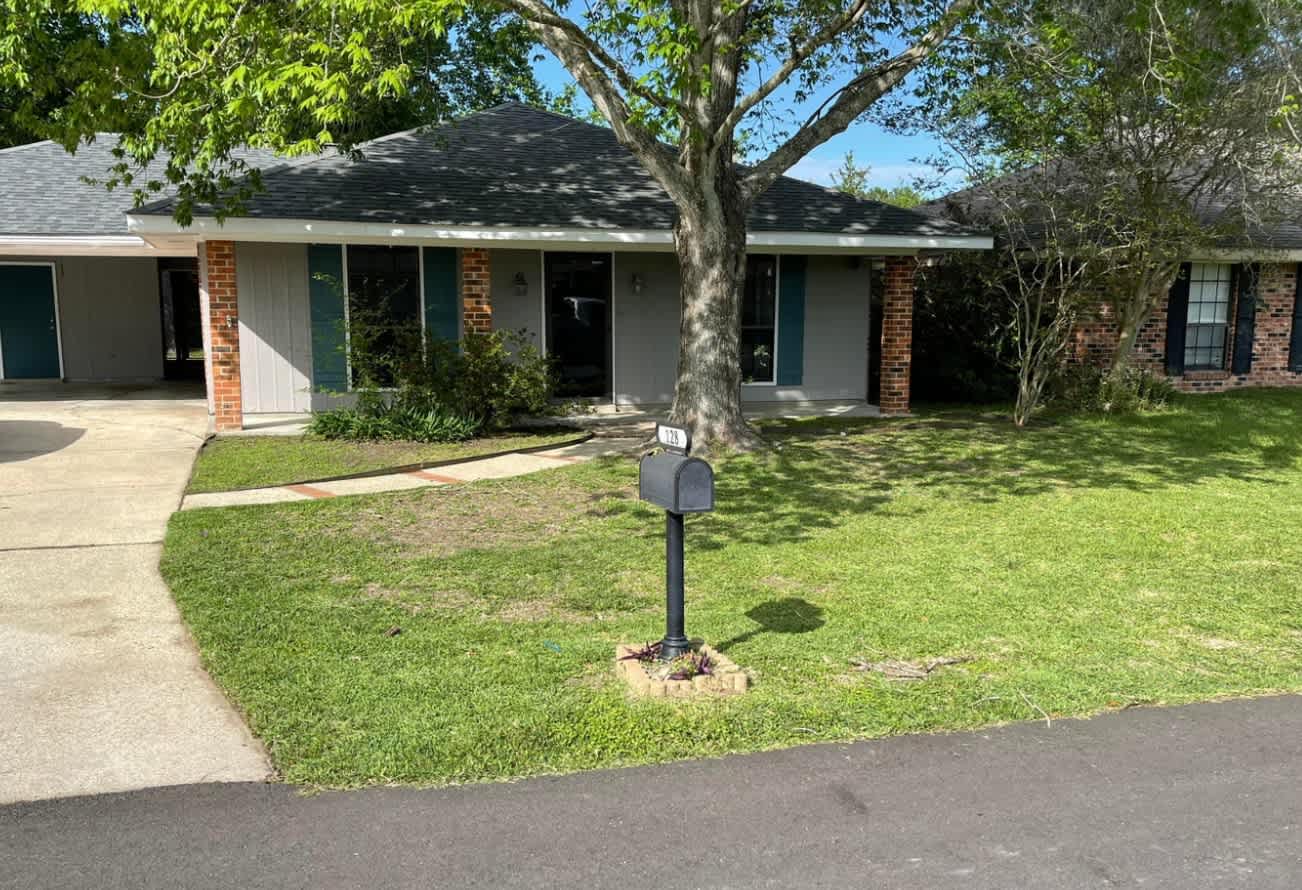 128 Longfellow Drive – photo 1