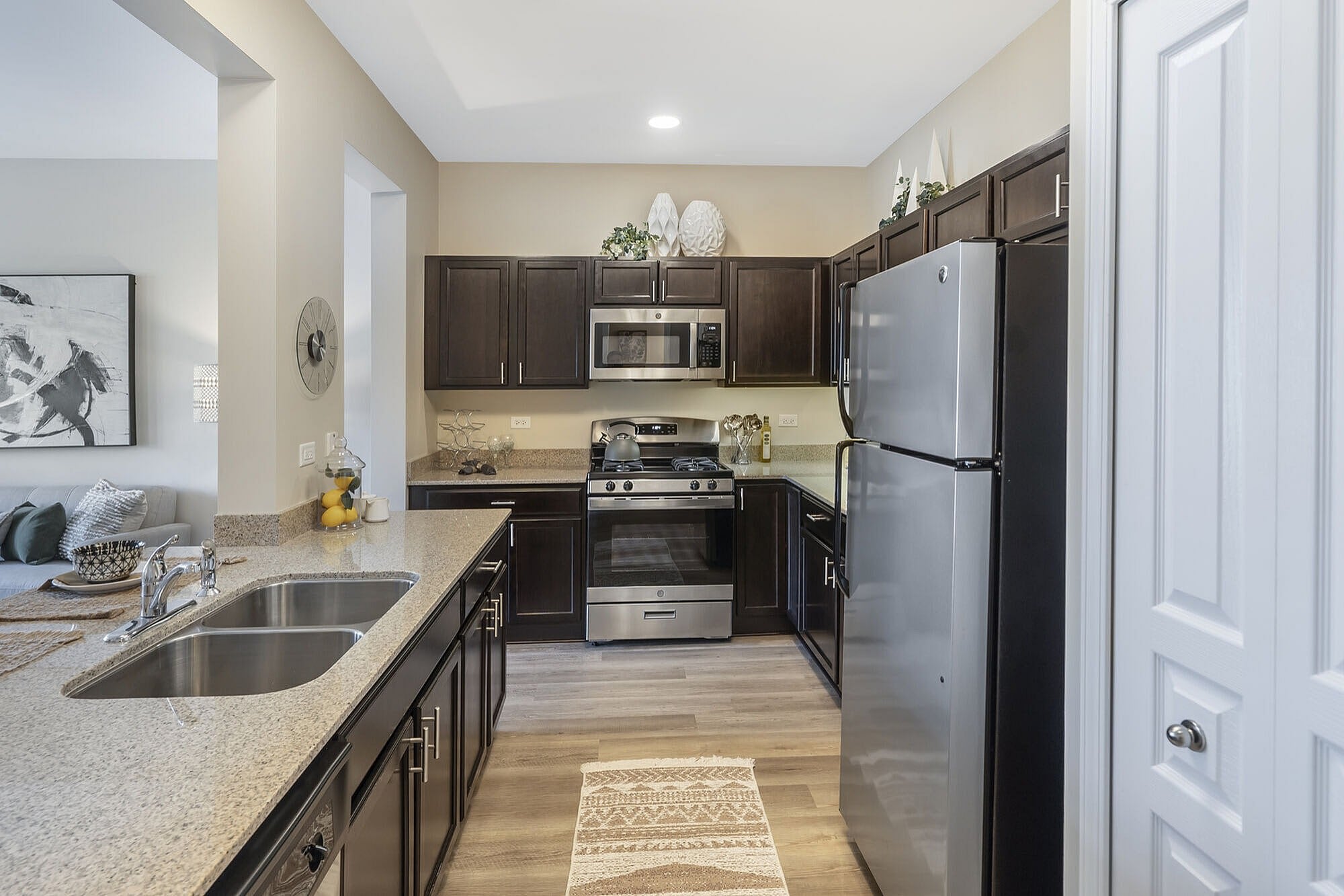 Randall Highlands Apartment Homes – photo 3