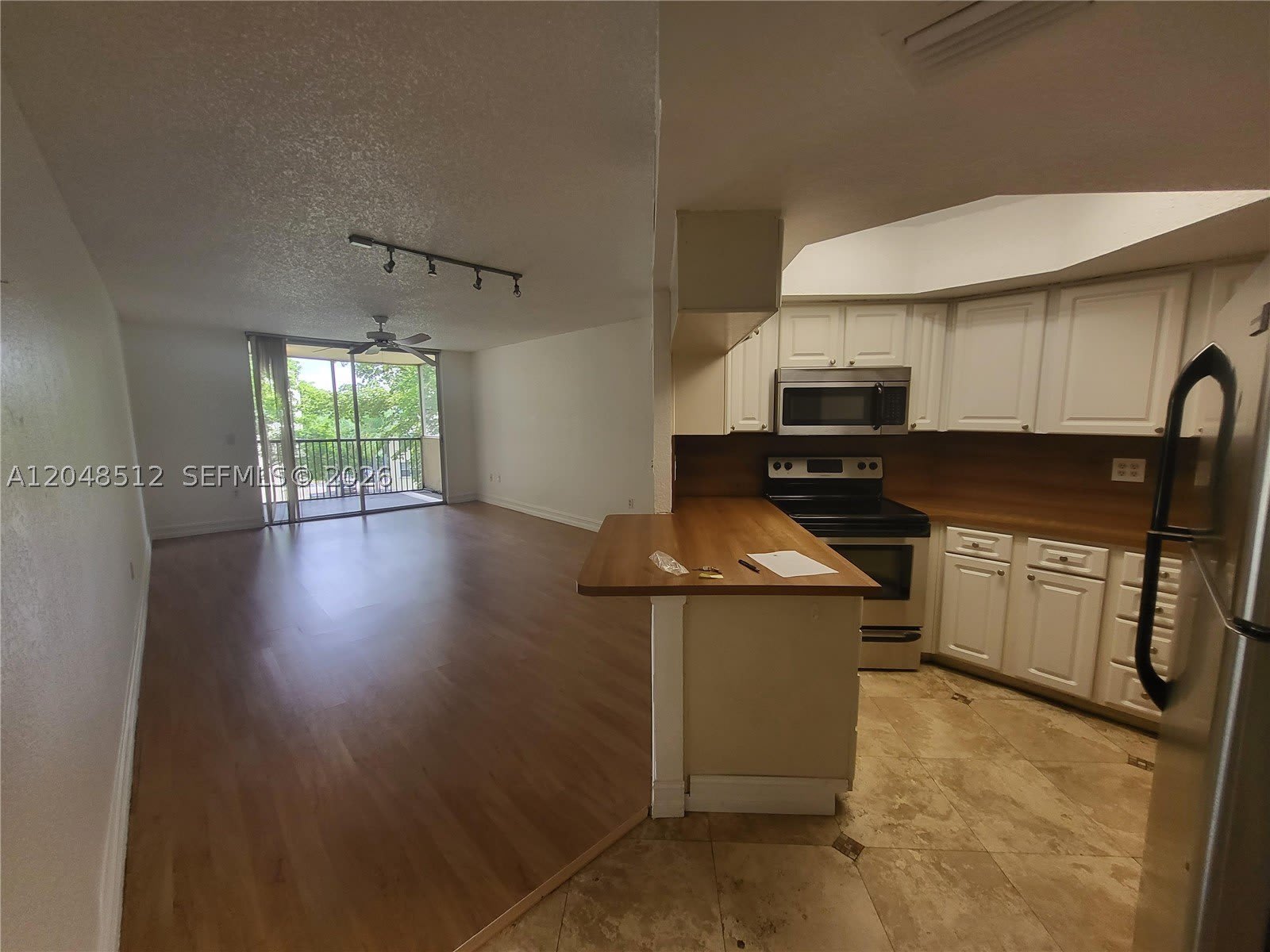 8225 Lake Dr – photo 3