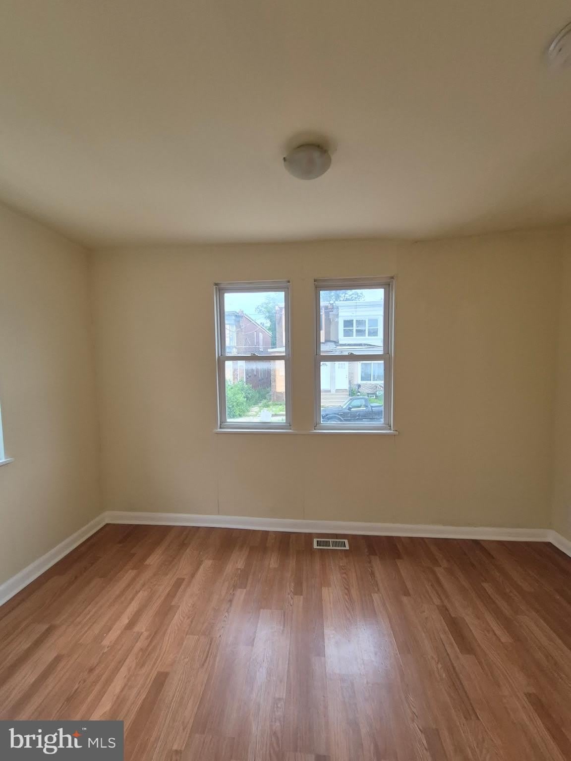 1245 Empire Avenue – photo 5