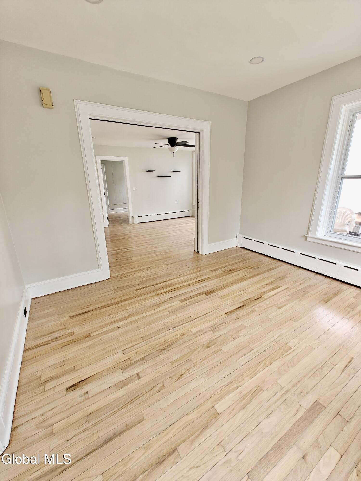 606 Broadway – photo 3