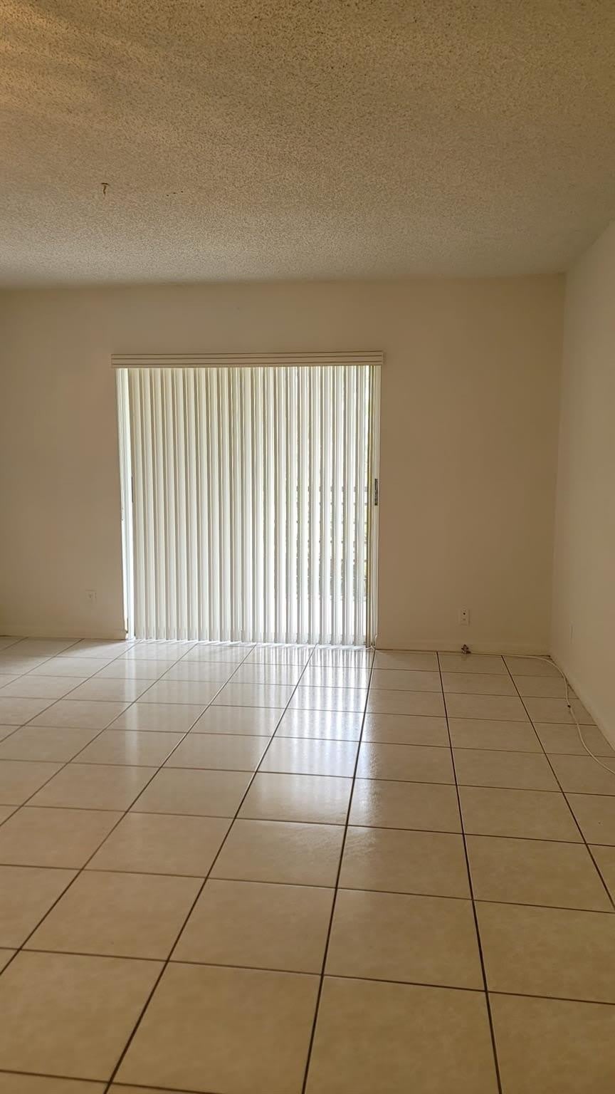 4394 NW 9th Avenue – photo 5