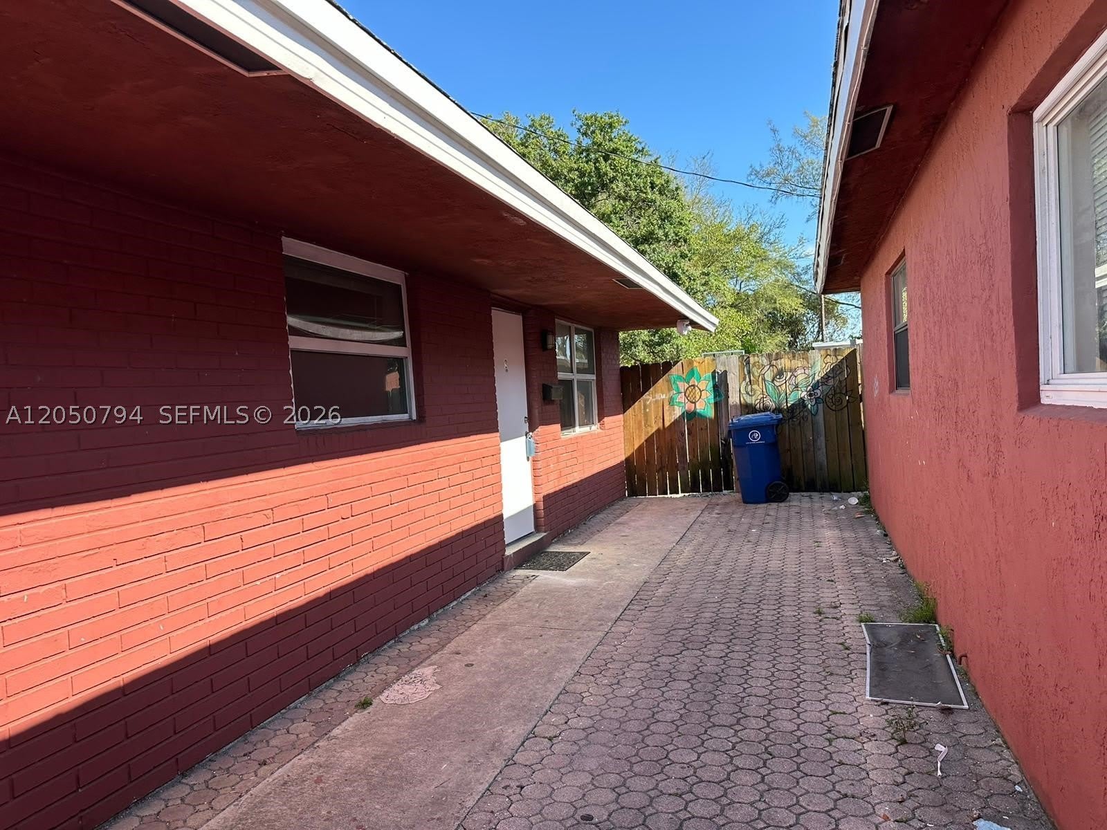 623 Nw 9Th Ave – photo 3