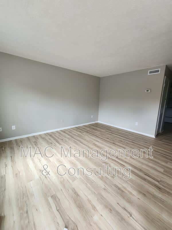 1321 Autumn Avenue – photo 2