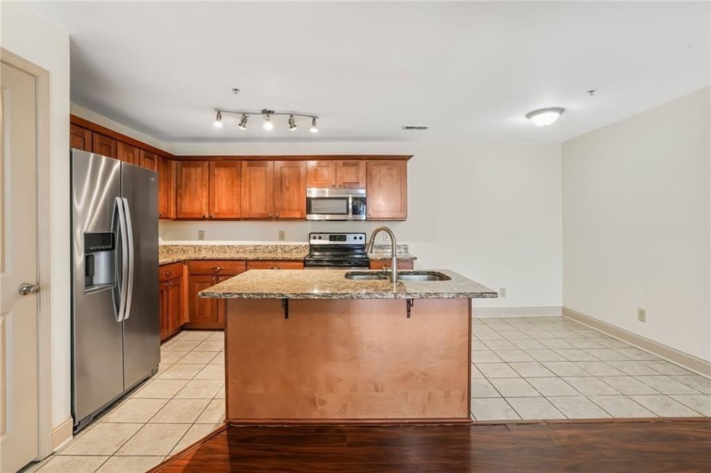 708 Madison Lane SE – photo 5
