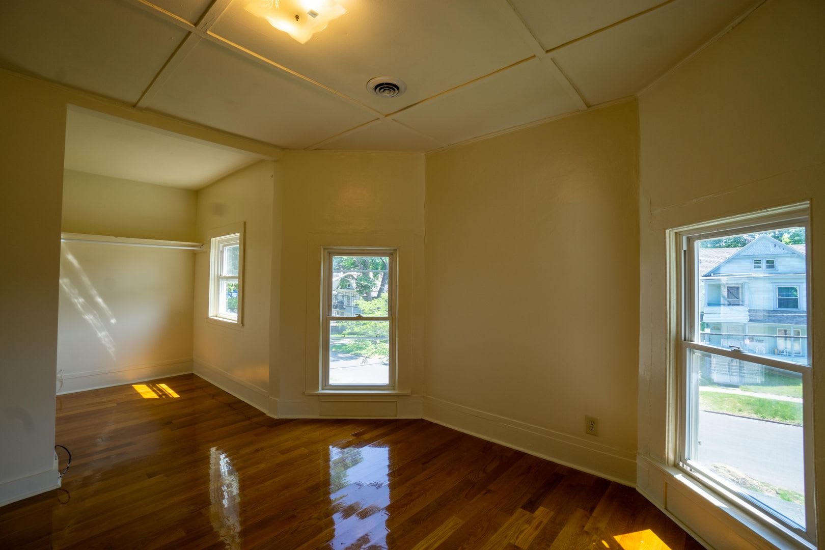 556 Columbus Ave- Second Floor 3 Bedroom Flat Available June 1, 2027 – photo 2