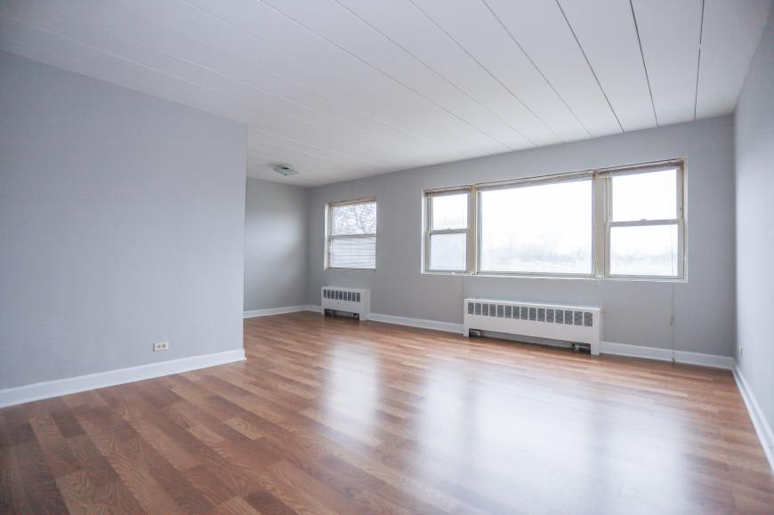 5653 North Christiana – photo 1