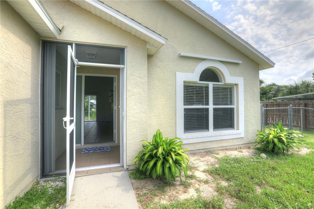 980 Dolphin Avenue – photo 3
