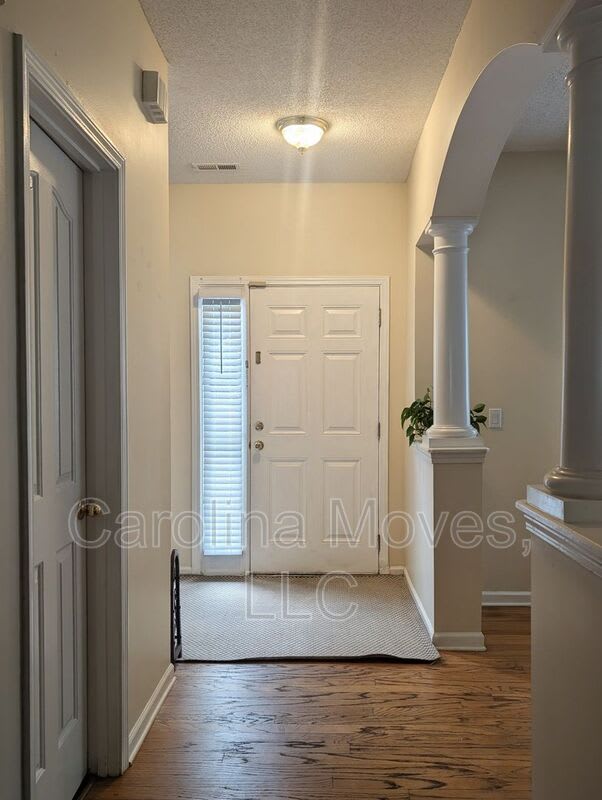 518 Grafton Ct – photo 3