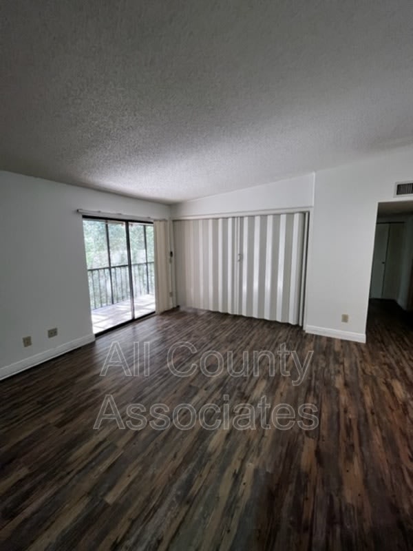 3277 Fox Chase Cir N – photo 5