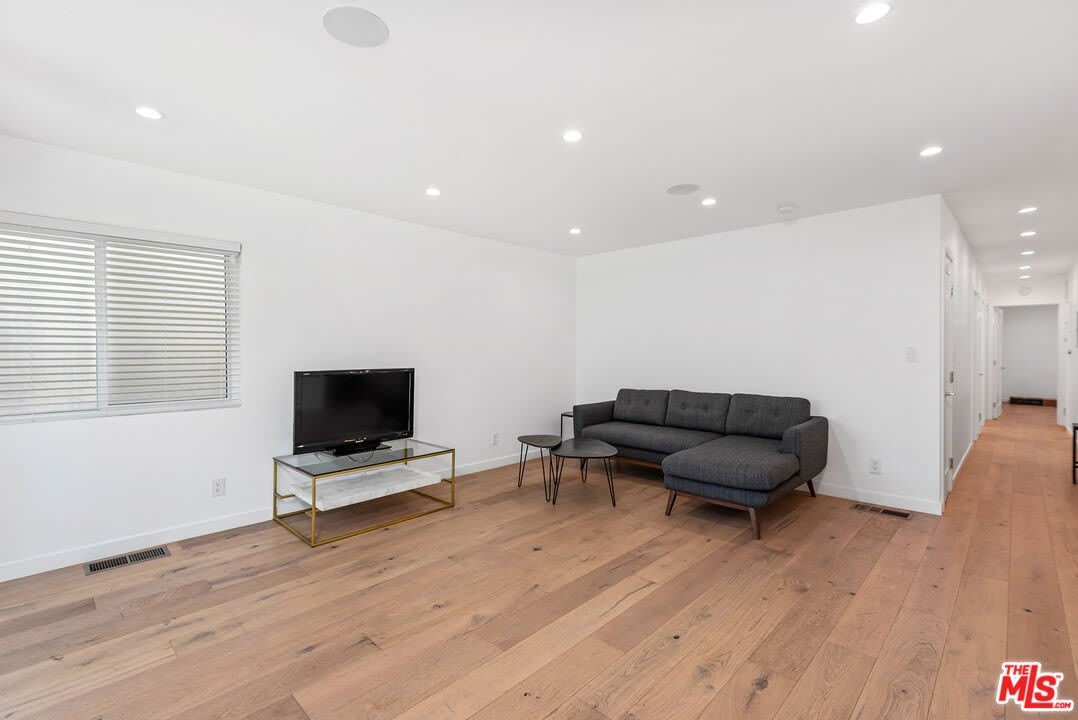 2603 Abbot Kinney Blvd – photo 2