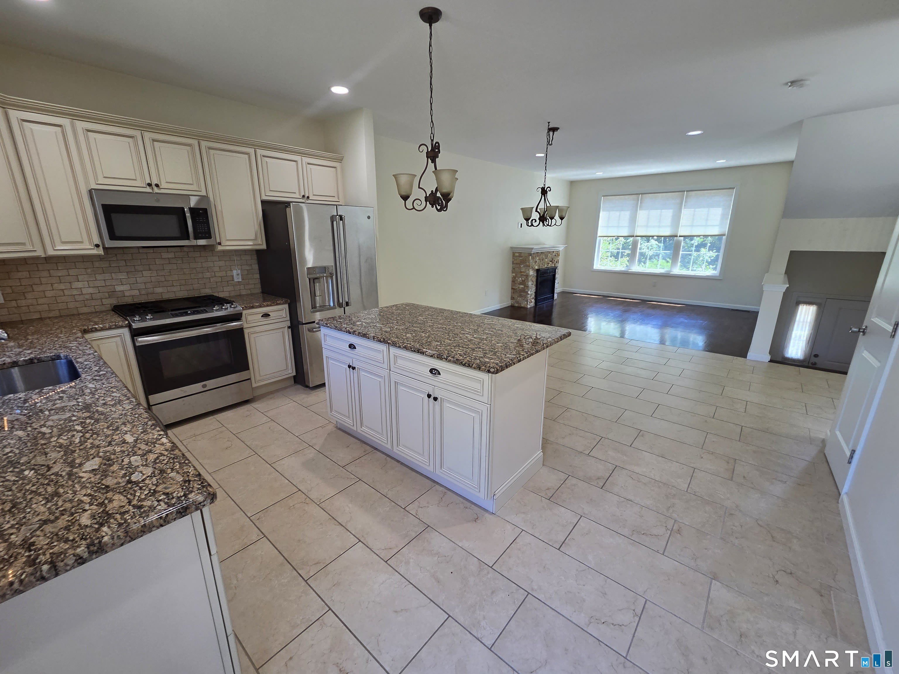 10 Oak Meadows Drive – photo 1
