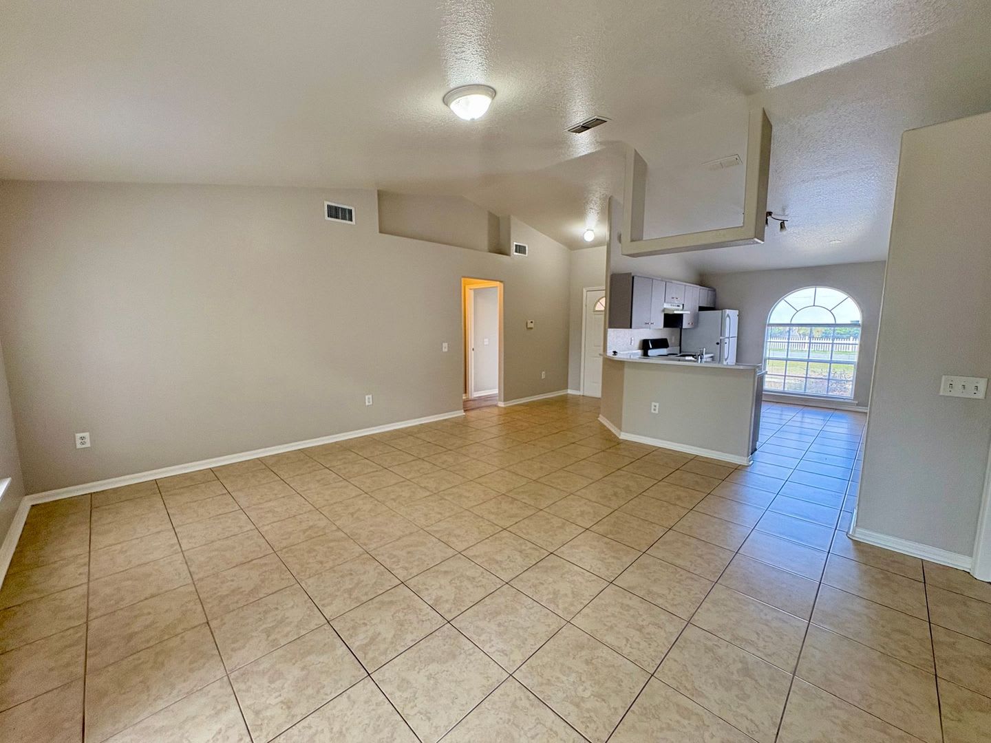 Beautiful 3-Bedroom Kissimmee Home with Spacious Backyard & Prime Location! – photo 3