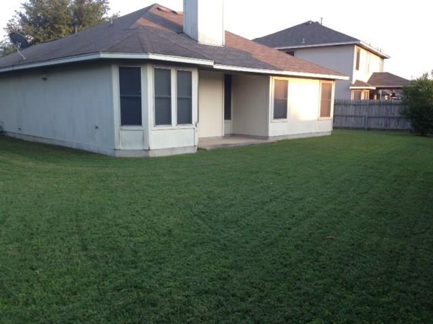 Cute house in Kyle – photo 5