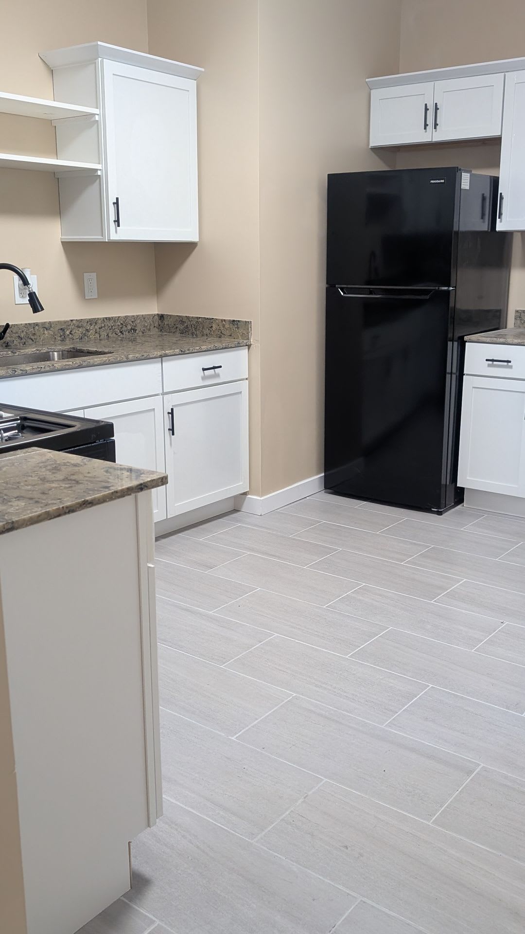 Newly Renovated Two-Bedroom – photo 5