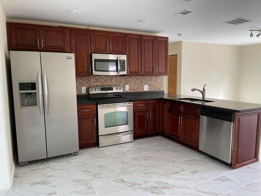 249 Northwest 4th Diagonal – photo 4