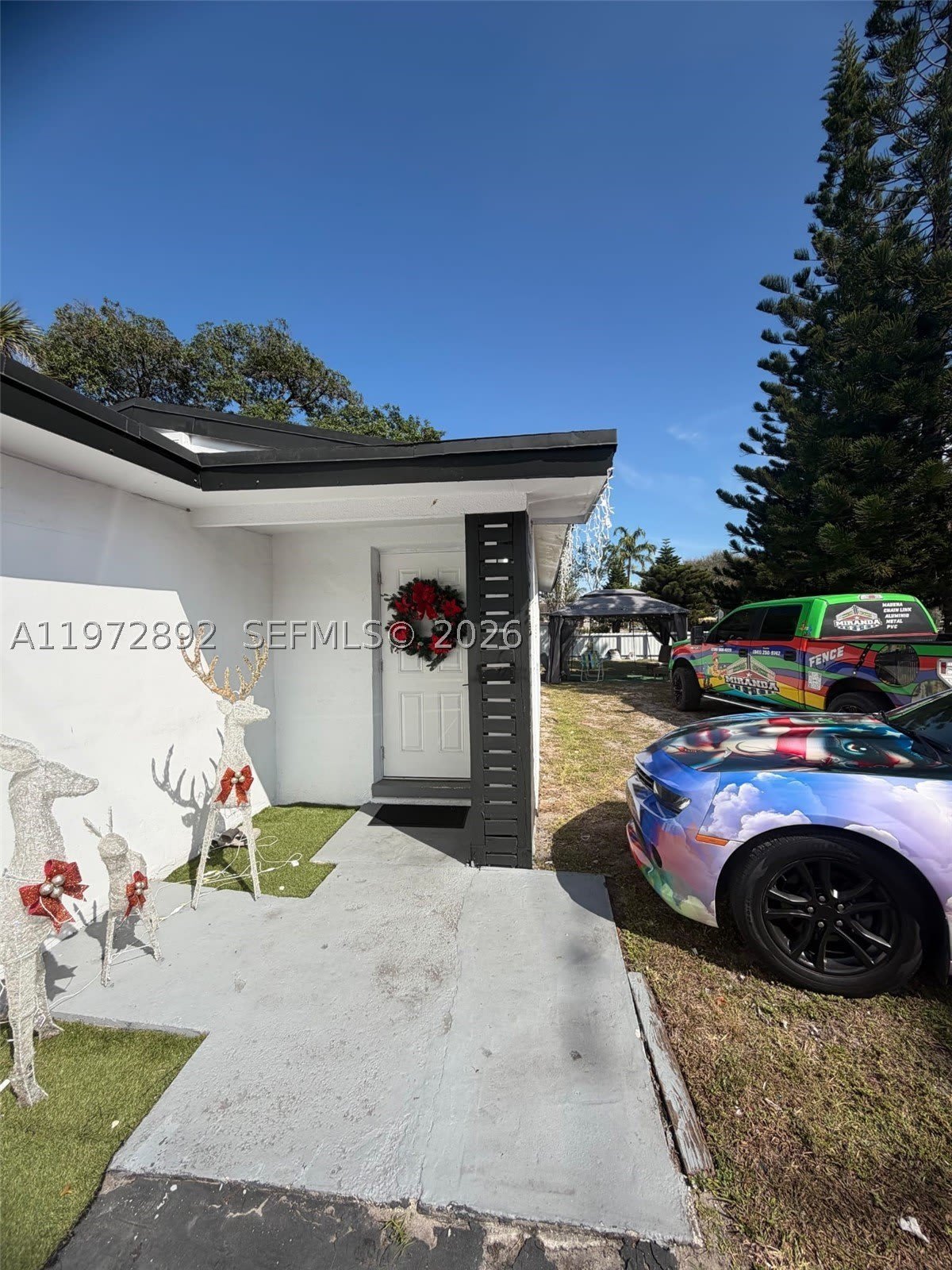 331 NW 39th Ave – photo 1