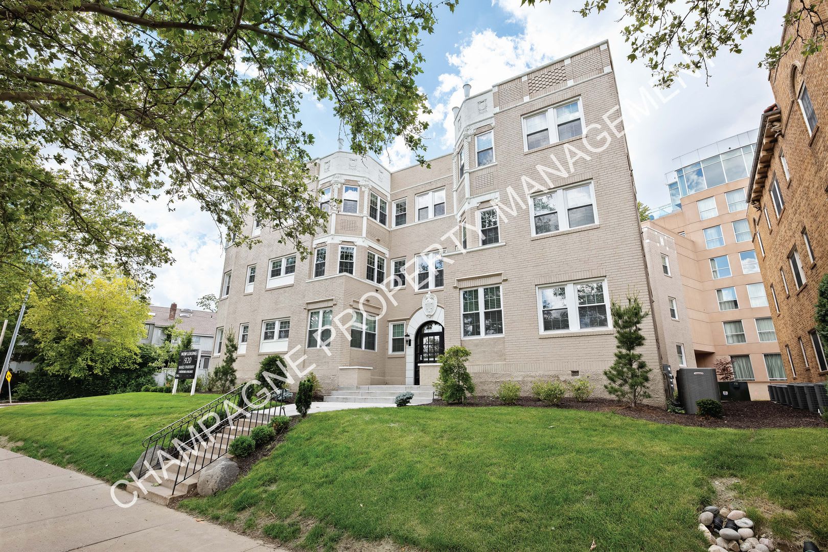920 Ward Parkway – photo 3