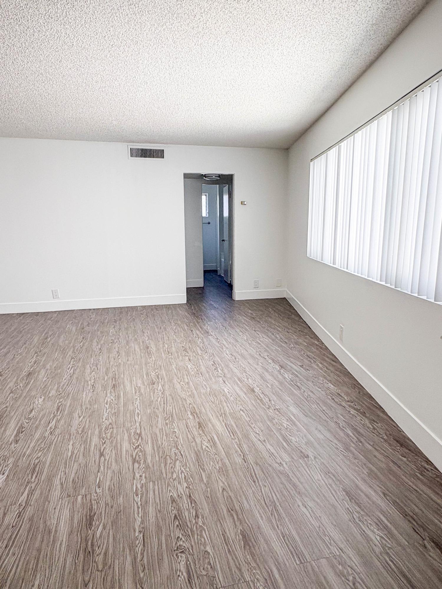 Studio City Midrise Apartments – photo 5
