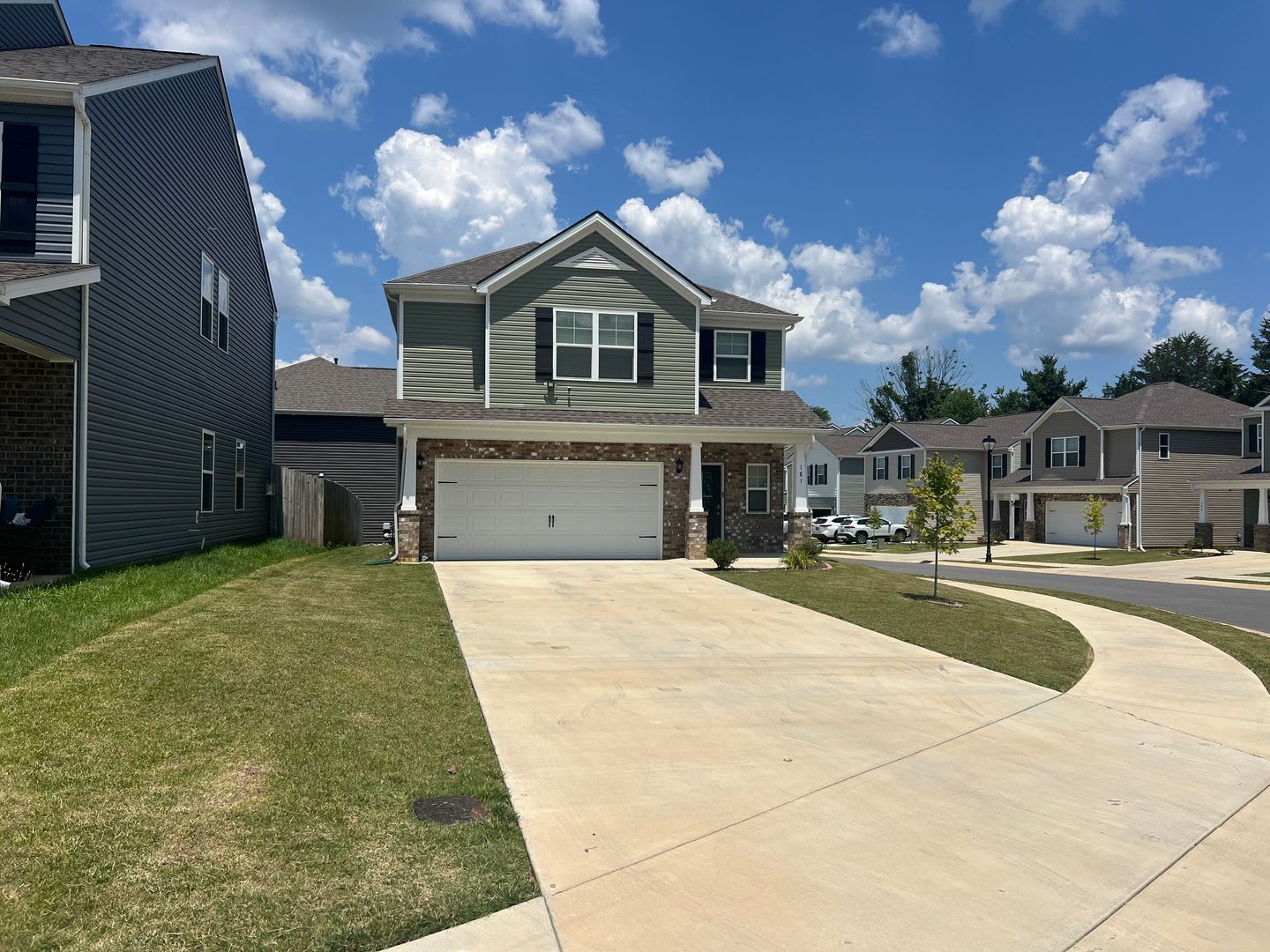 Stunning Home located in central Johnson City! – photo 2