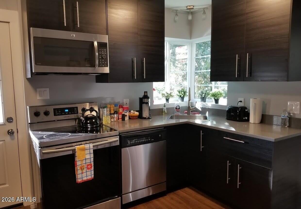 830 N 6TH Avenue – photo 5