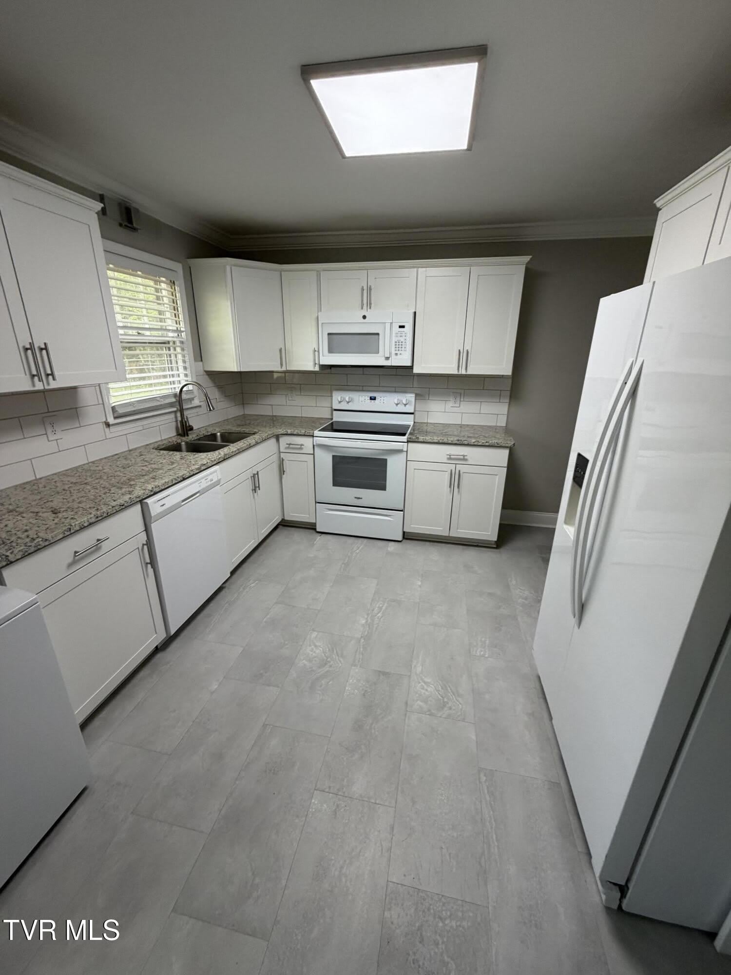 2510 Catherine Street – photo 5
