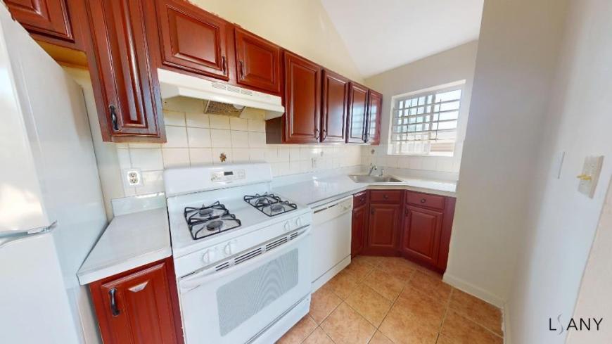 2948 Wickham ave – photo 1