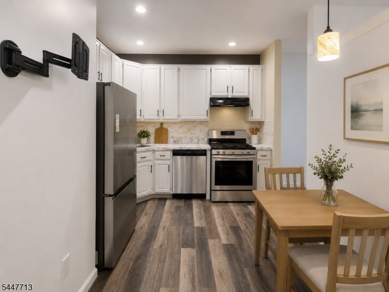 1104 Oakcroft Ln – photo 4