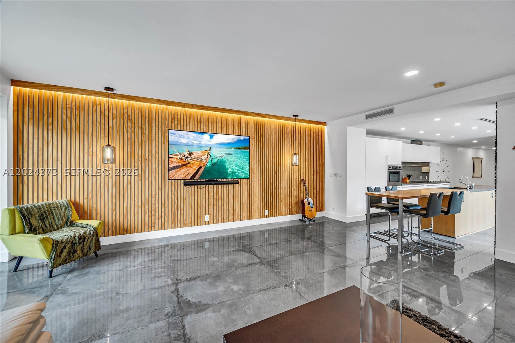 1511 NE 4th Pl – photo 2