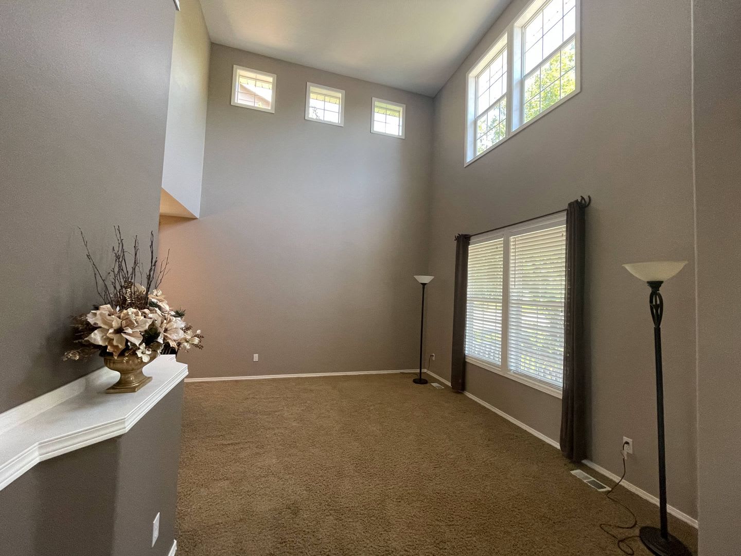 HUGE craftsman 3bed 2Bath home in the heart of Bethany. – photo 3