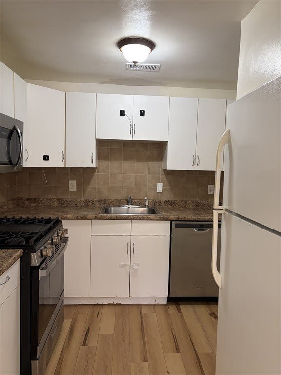15 Longworth Ave – photo 1
