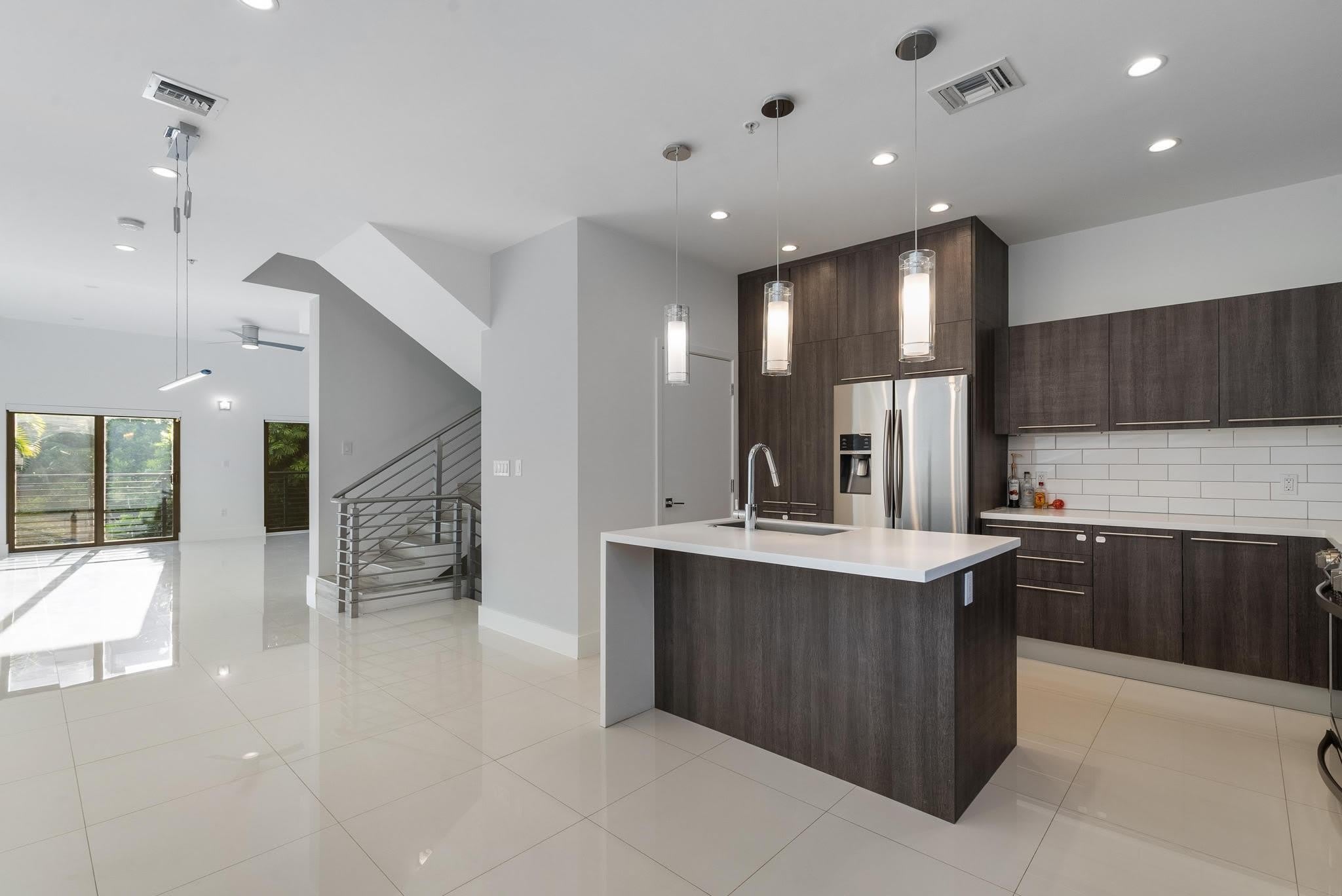 180 SE 4TH Terrace – photo 2