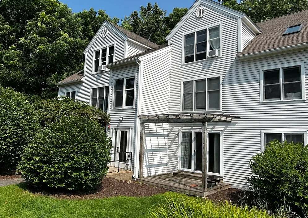32 Salem Place – photo 1