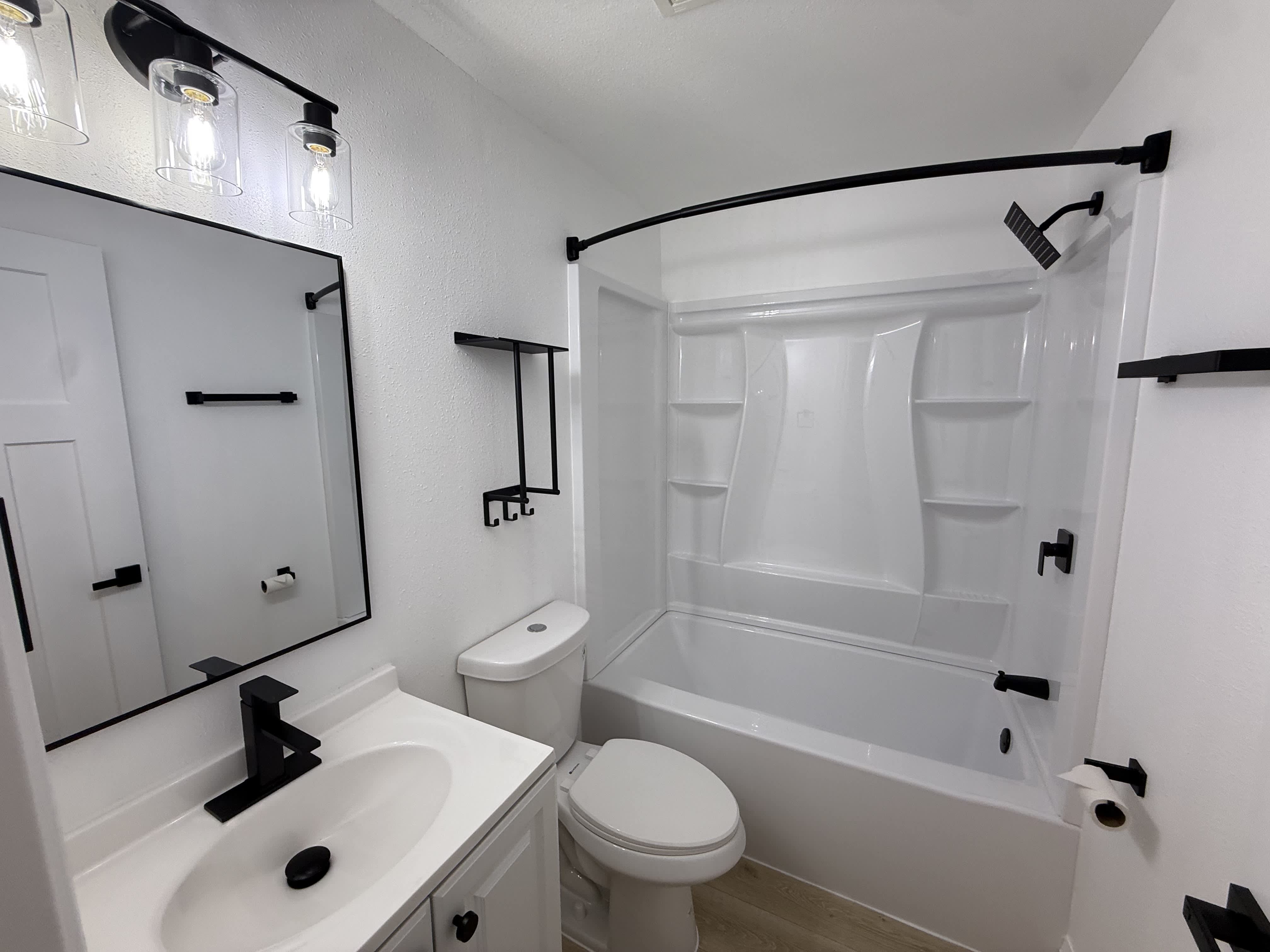 1735 Southeast 7th Avenue – photo 4
