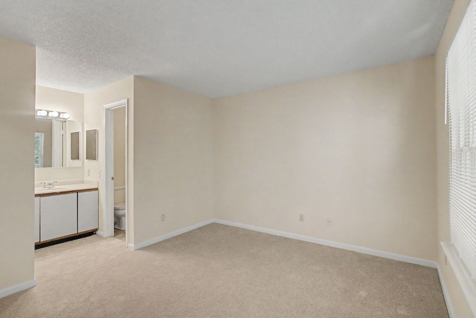 540 Pineland Circle Newport News Va 23608 – photo 4