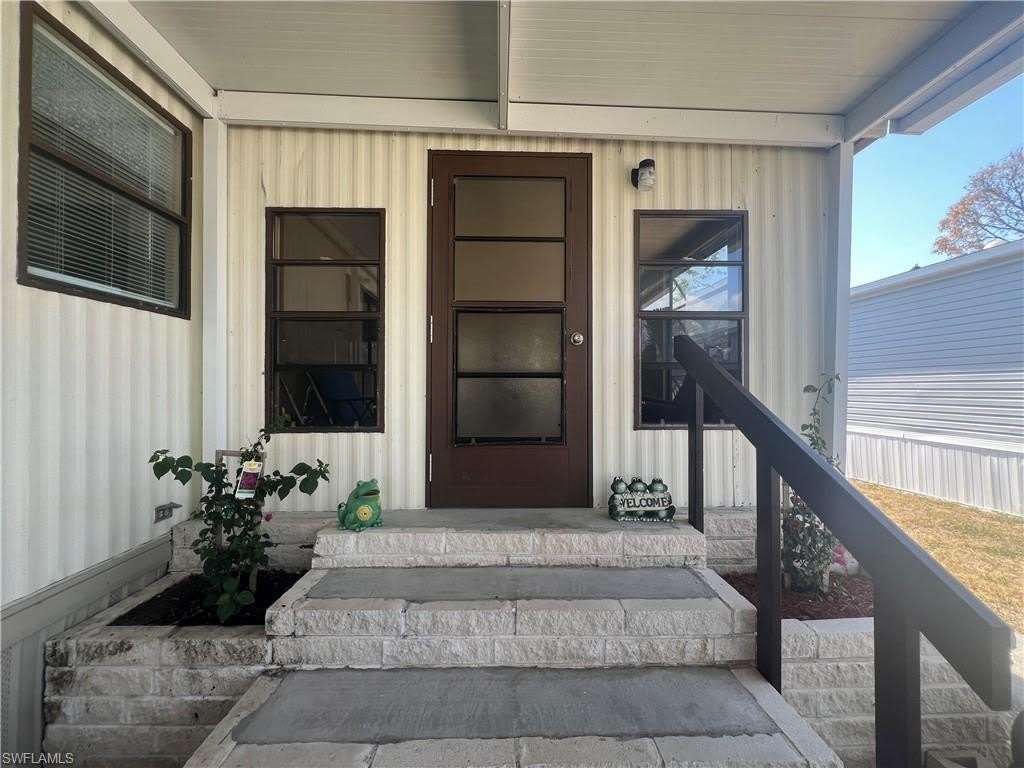 573 Cape Florida Ln – photo 2
